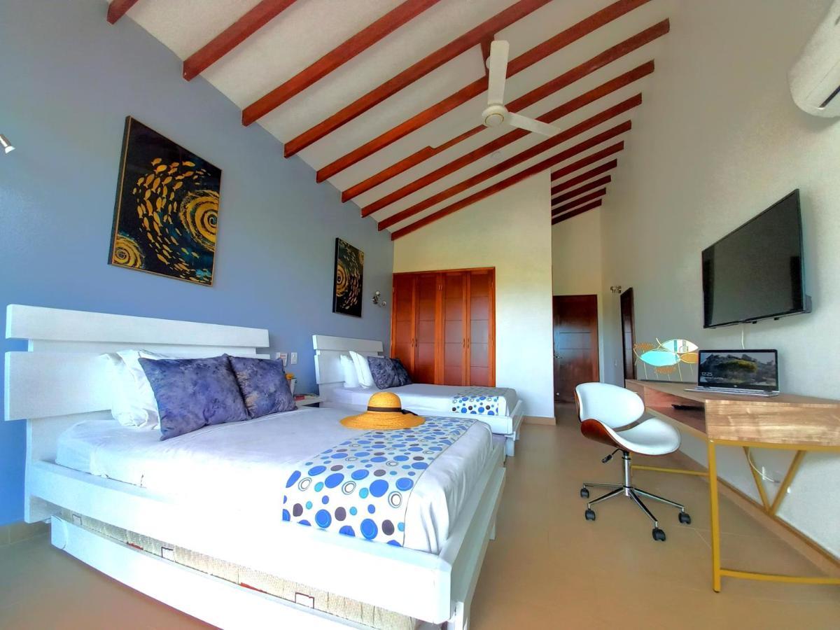 Beach Villa Sol & Mar Cartagena, Beachfront & Private Pool エクステリア 写真