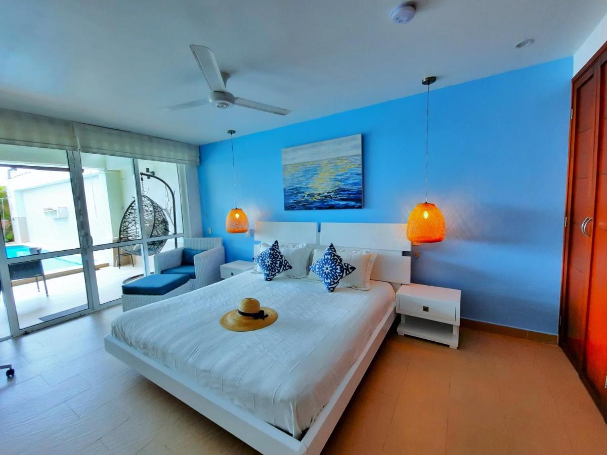 Beach Villa Sol & Mar Cartagena, Beachfront & Private Pool エクステリア 写真